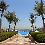 Palm Jumeirah Tiara Residence Ruby 1King And 2 Sofa Beds
