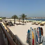Palm Jumeirah Tiara Residence Ruby 1King And 2 Sofa Beds