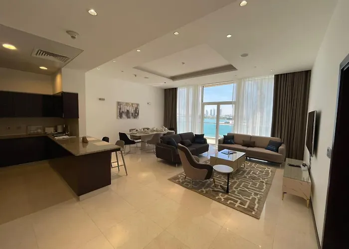 Palm Jumeirah Tiara Residence Ruby 1King And 2 Sofa Beds