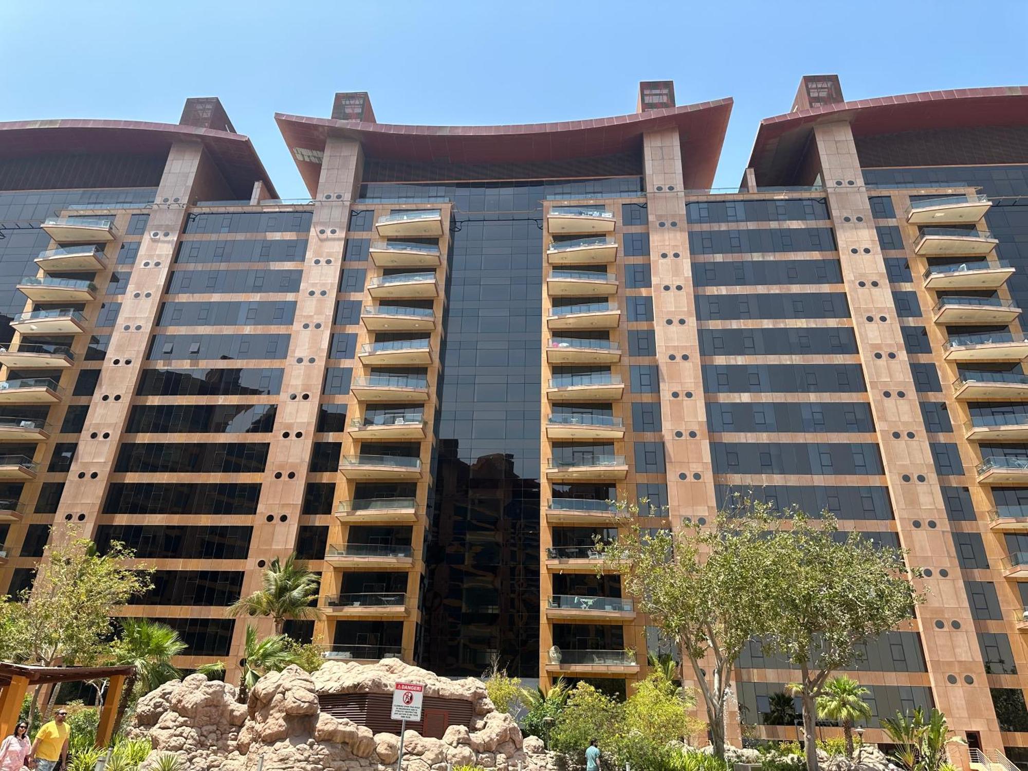 Apartment Palm Jumeirah Tiara Ruby 1king And 2 Sofa Beds
