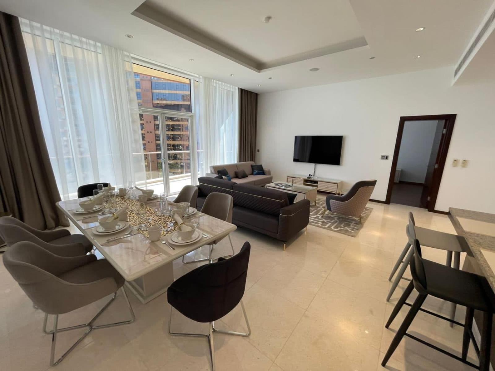 Palm Jumeirah Tiara Ruby 1king And 2 Sofa Beds Apartment